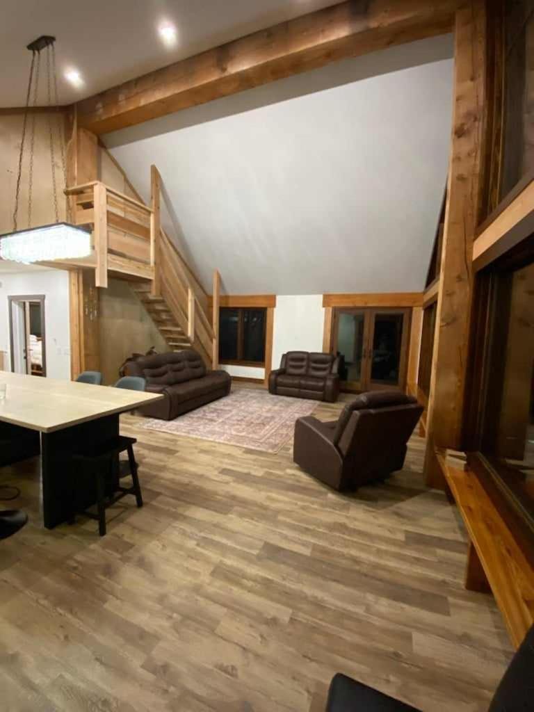 בלו ריבר River Safari Mountain View Suite מראה חיצוני תמונה